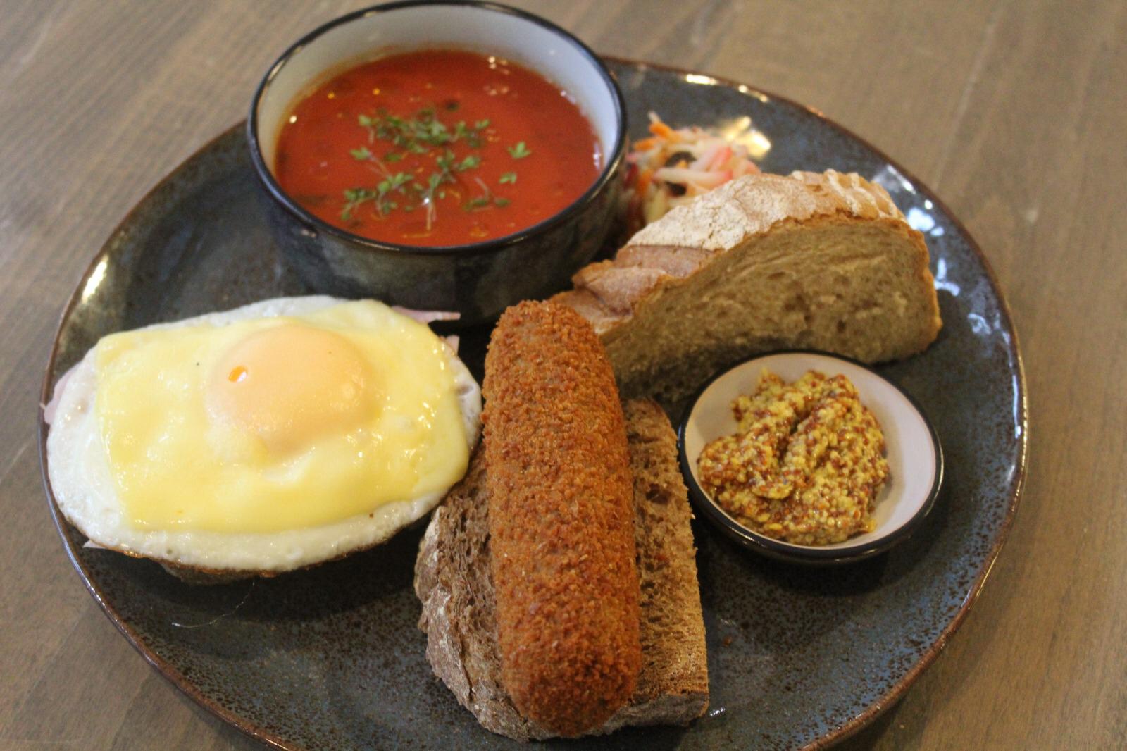 Neem vader mee uit lunchen op Vaderdag!